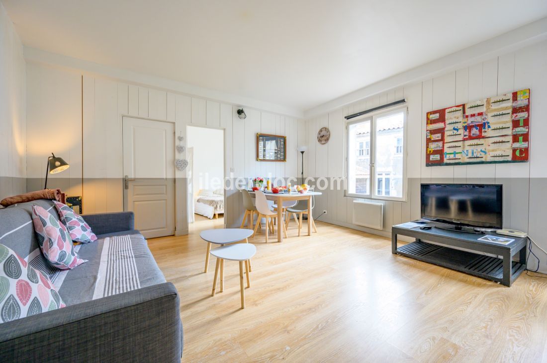 Photo 14: An accomodation located in Saint-Martin-de-R&eacute; on ile de R&eacute;.