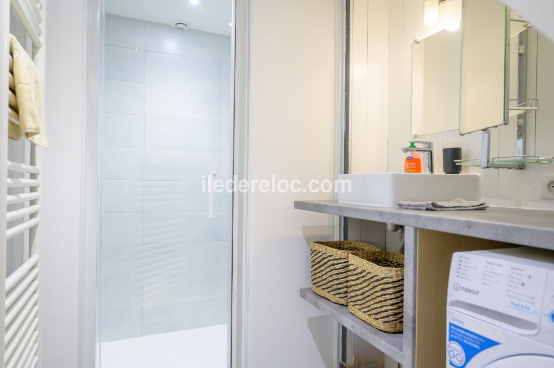 Photo 36: An accomodation located in Saint-Martin-de-R&eacute; on ile de R&eacute;.