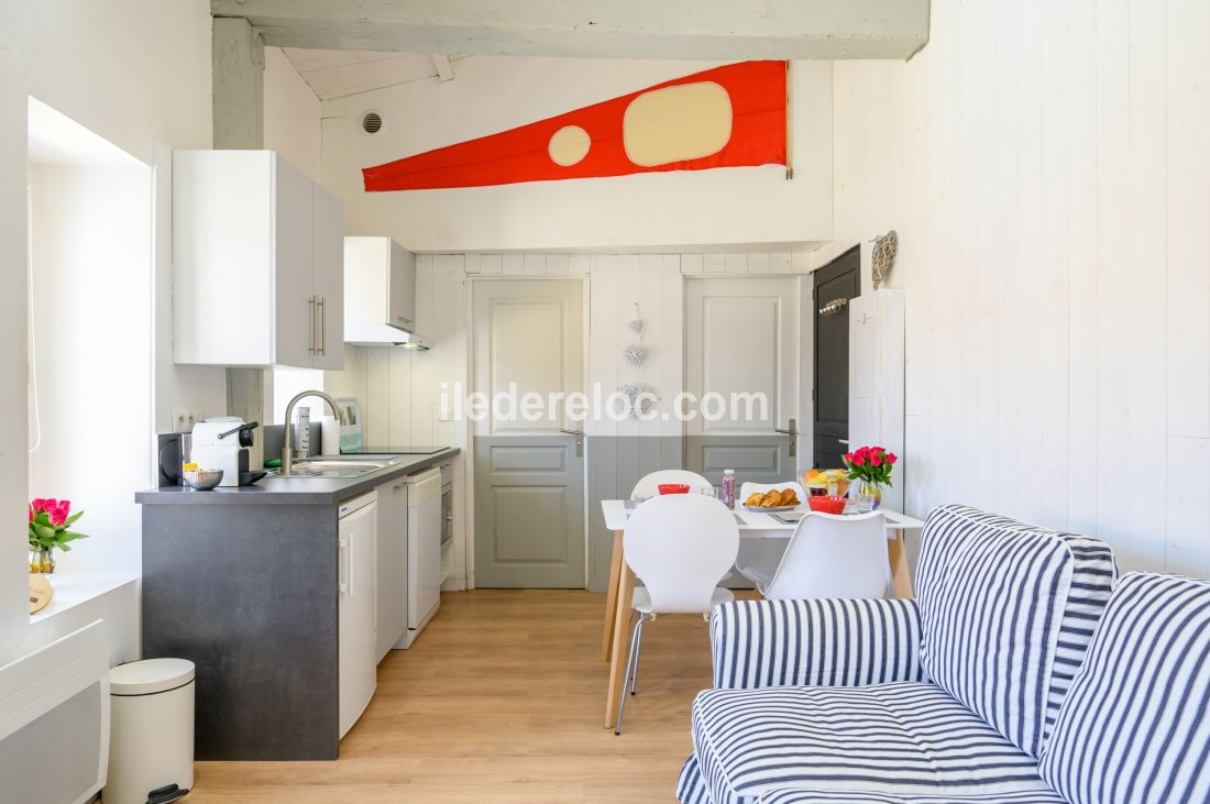 Photo 52: An accomodation located in Saint-Martin-de-R&eacute; on ile de R&eacute;.