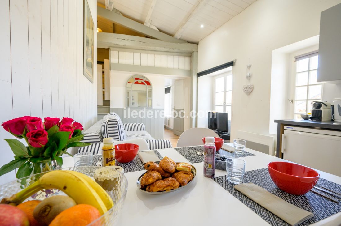 Photo 56: An accomodation located in Saint-Martin-de-R&eacute; on ile de R&eacute;.