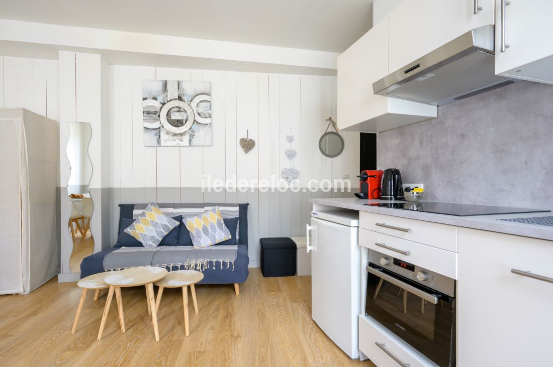 Photo 45: An accomodation located in Saint-Martin-de-R&eacute; on ile de R&eacute;.