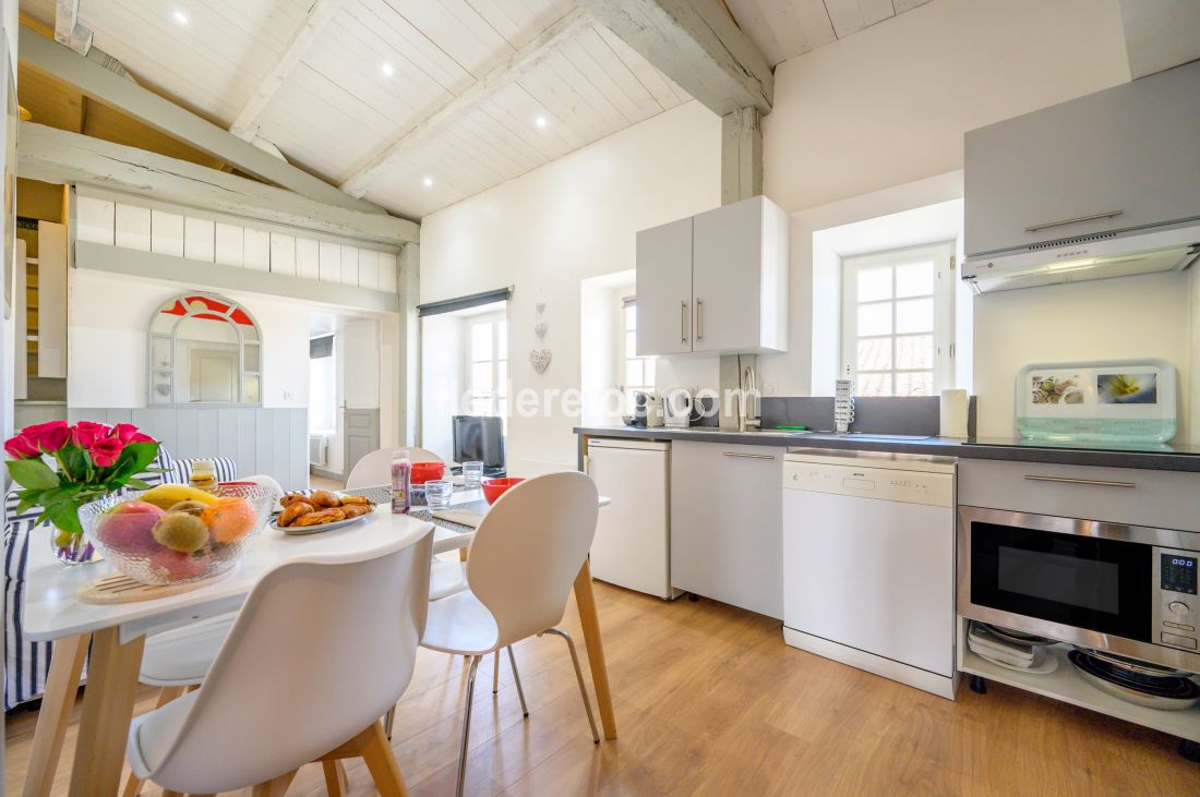 Photo 51: An accomodation located in Saint-Martin-de-R&eacute; on ile de R&eacute;.