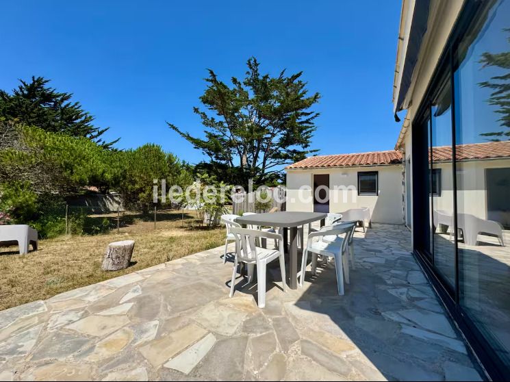 Photo 15: An accomodation located in Sainte-Marie-de-R&eacute; on ile de R&eacute;.