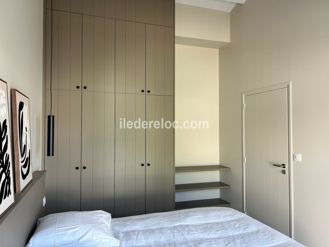 Photo 4: An accomodation located in Le Bois-Plage-en-R&eacute; on ile de R&eacute;.