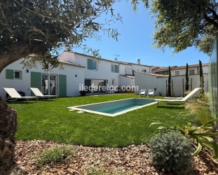 Ile de R&eacute;:Village house with swimming pool - le clos menuteau
