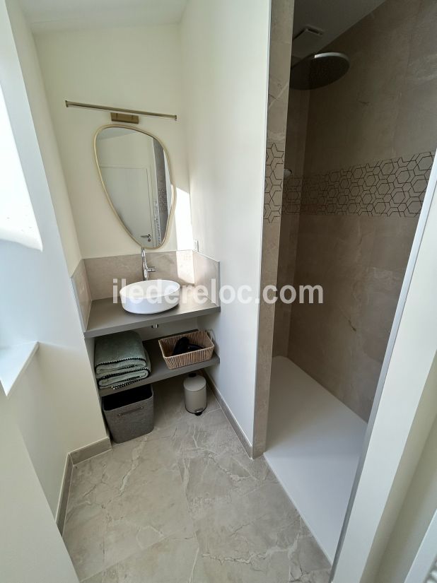 Photo 7: An accomodation located in Le Bois-Plage-en-R&eacute; on ile de R&eacute;.