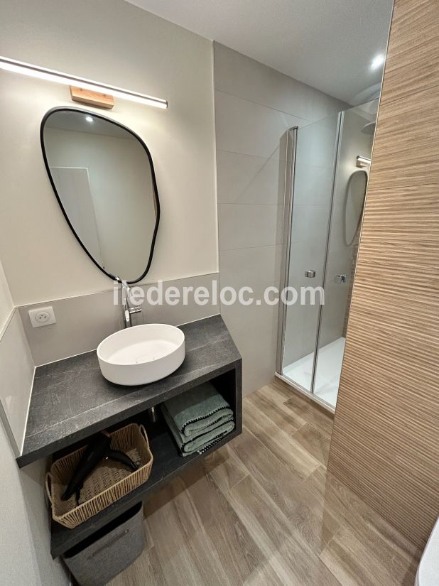 Photo 12: An accomodation located in Le Bois-Plage-en-R&eacute; on ile de R&eacute;.