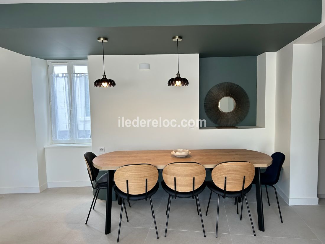 Photo 8: An accomodation located in Le Bois-Plage-en-R&eacute; on ile de R&eacute;.