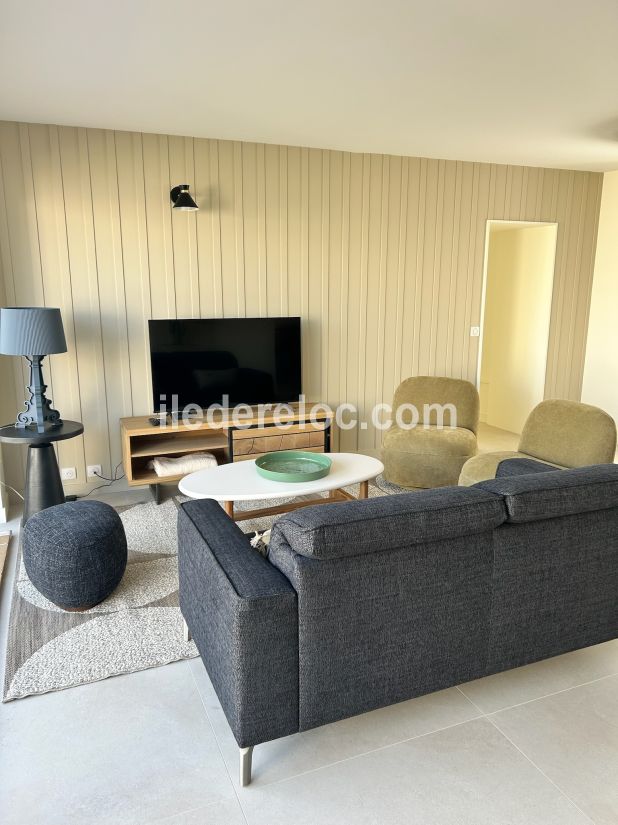 Photo 5: An accomodation located in Le Bois-Plage-en-R&eacute; on ile de R&eacute;.