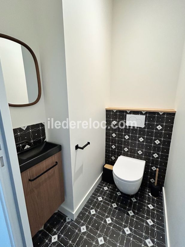 Photo 4: An accomodation located in Le Bois-Plage-en-R&eacute; on ile de R&eacute;.