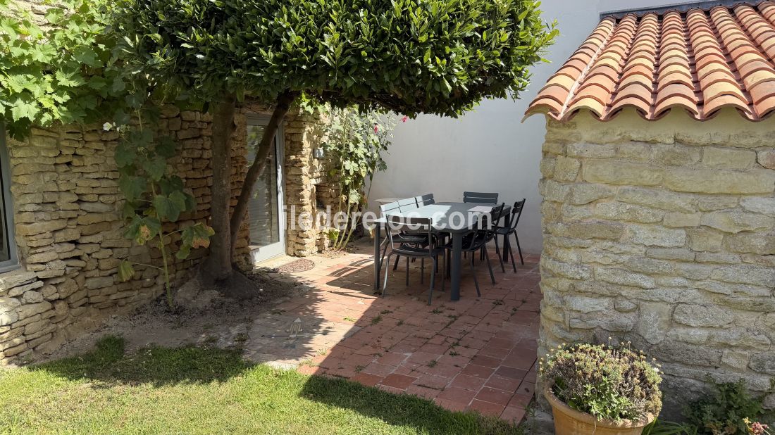 Photo 8: An accomodation located in Saint-Cl&eacute;ment-des-Baleines on ile de R&eacute;.