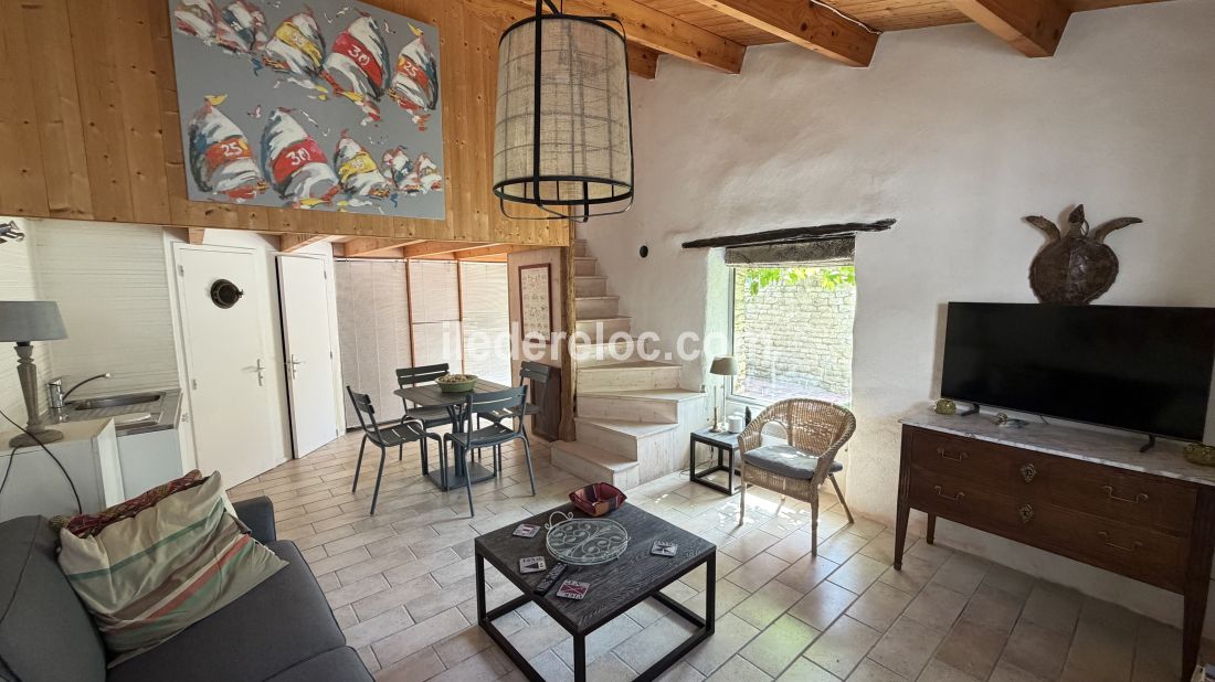 Photo 4: An accomodation located in Saint-Cl&eacute;ment-des-Baleines on ile de R&eacute;.
