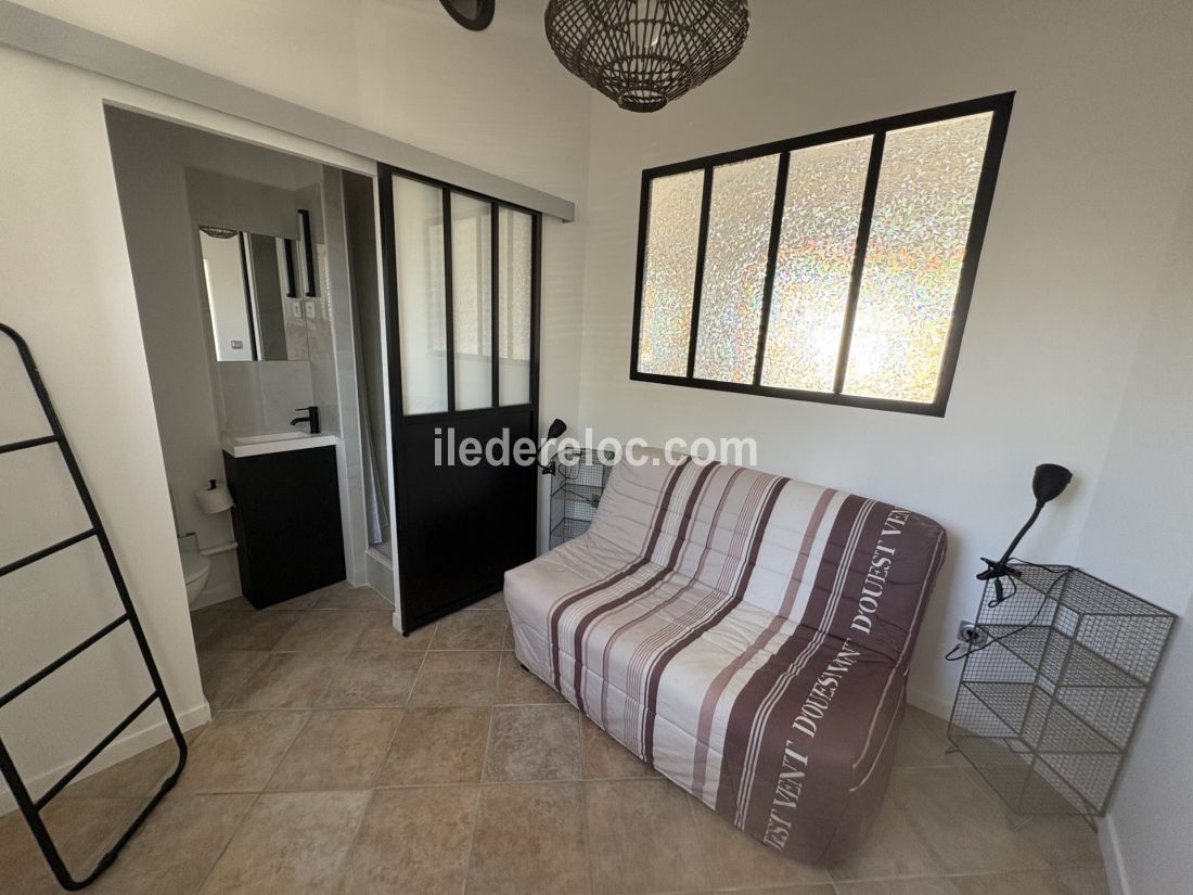 Photo 11: An accomodation located in La Flotte-en-R&eacute; on ile de R&eacute;.