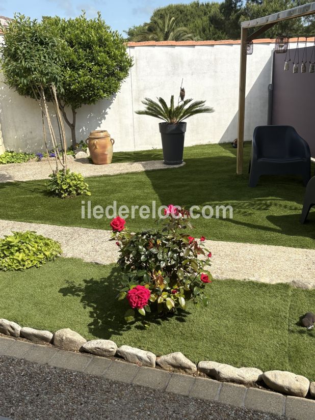 Photo 24: An accomodation located in La Flotte-en-R&eacute; on ile de R&eacute;.