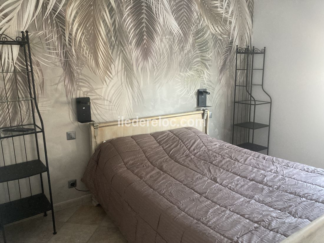 Photo 10: An accomodation located in La Flotte-en-R&eacute; on ile de R&eacute;.