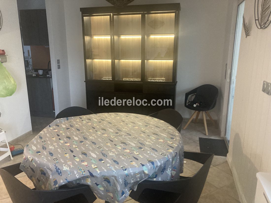 Photo 8: An accomodation located in La Flotte-en-R&eacute; on ile de R&eacute;.