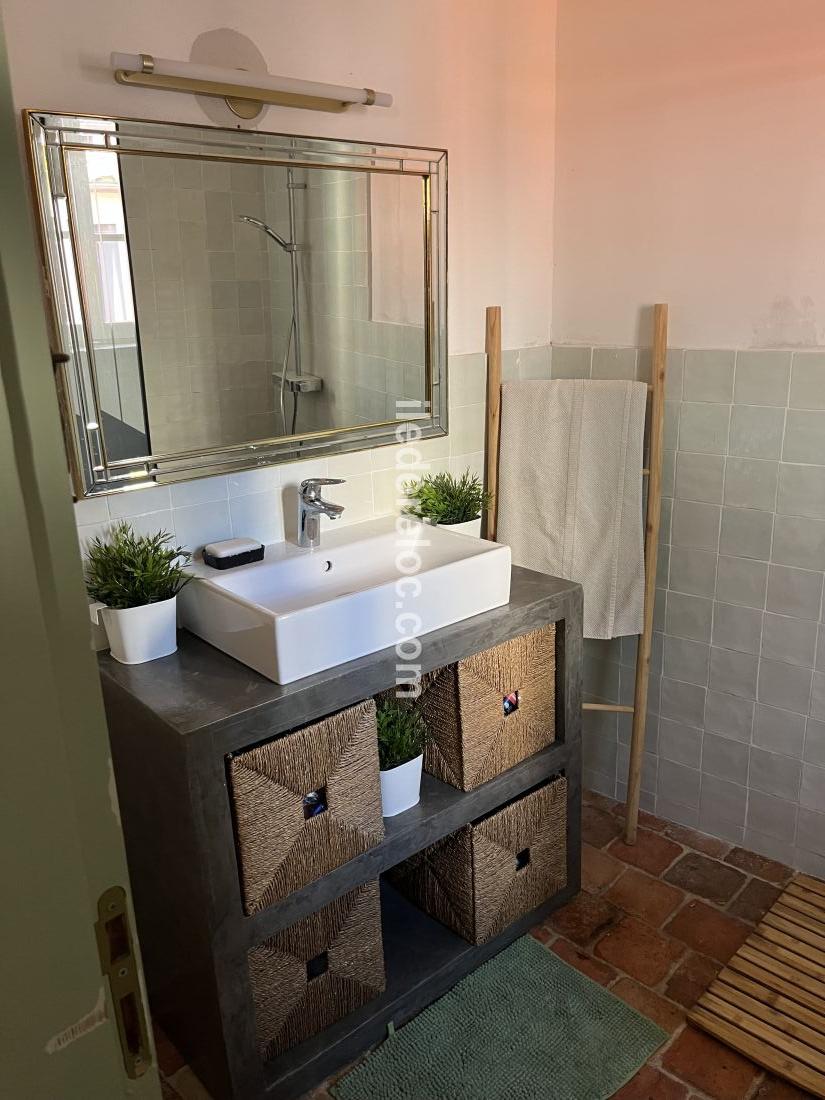 Photo 6: An accomodation located in Ars en R&eacute; on ile de R&eacute;.