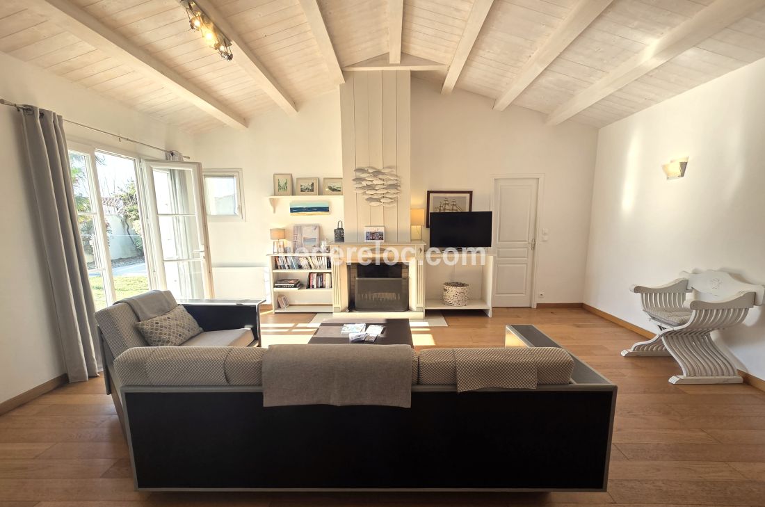 Photo 13: An accomodation located in Le Bois-Plage-en-R&eacute; on ile de R&eacute;.