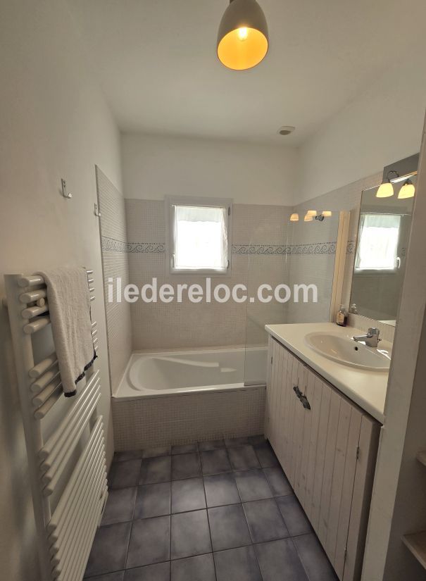 Photo 32: An accomodation located in Le Bois-Plage-en-R&eacute; on ile de R&eacute;.