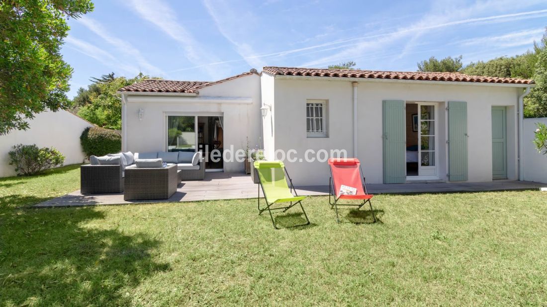 Photo 6: An accomodation located in Les Portes-en-R&eacute; on ile de R&eacute;.