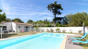 Ile de Ré:Family villa 4 bedrooms, single storey, swimming pool, enclosed grounds, 270m be
