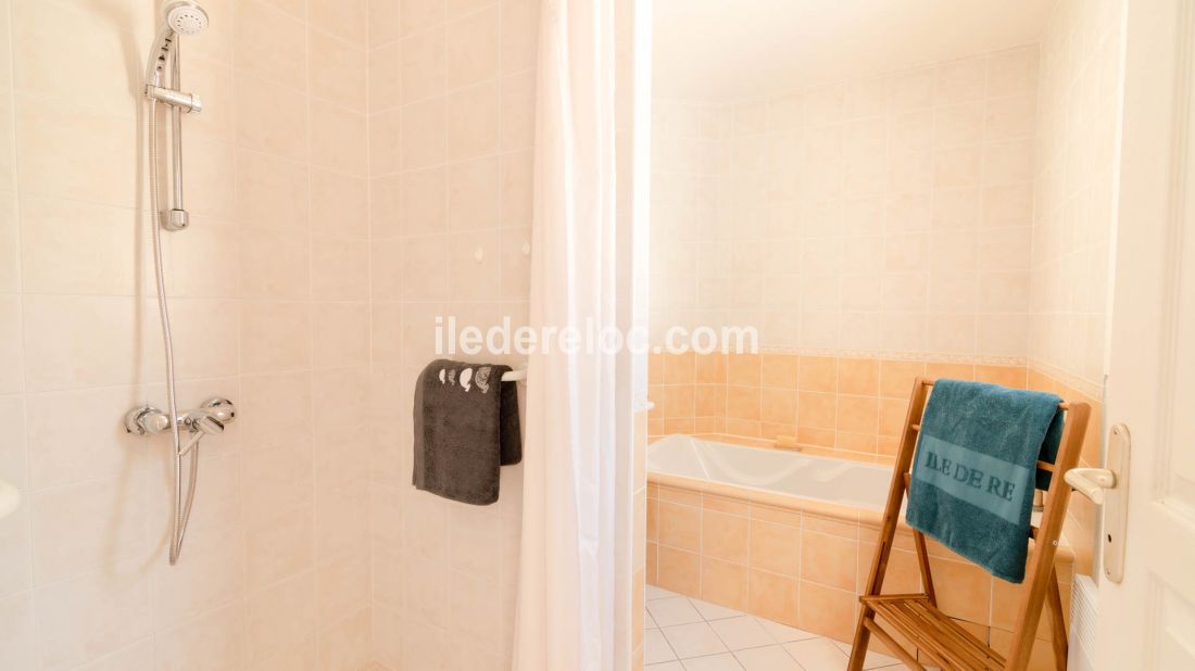 Photo 13: An accomodation located in Les Portes-en-R&eacute; on ile de R&eacute;.