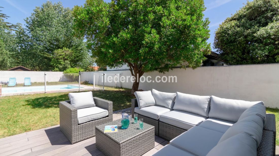 Photo 4: An accomodation located in Les Portes-en-R&eacute; on ile de R&eacute;.