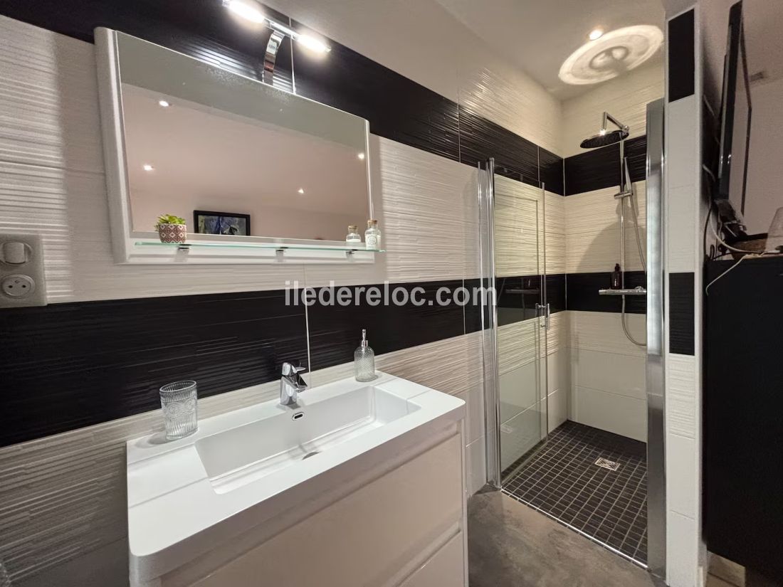 Photo 28: An accomodation located in Rivedoux-Plage on ile de R&eacute;.