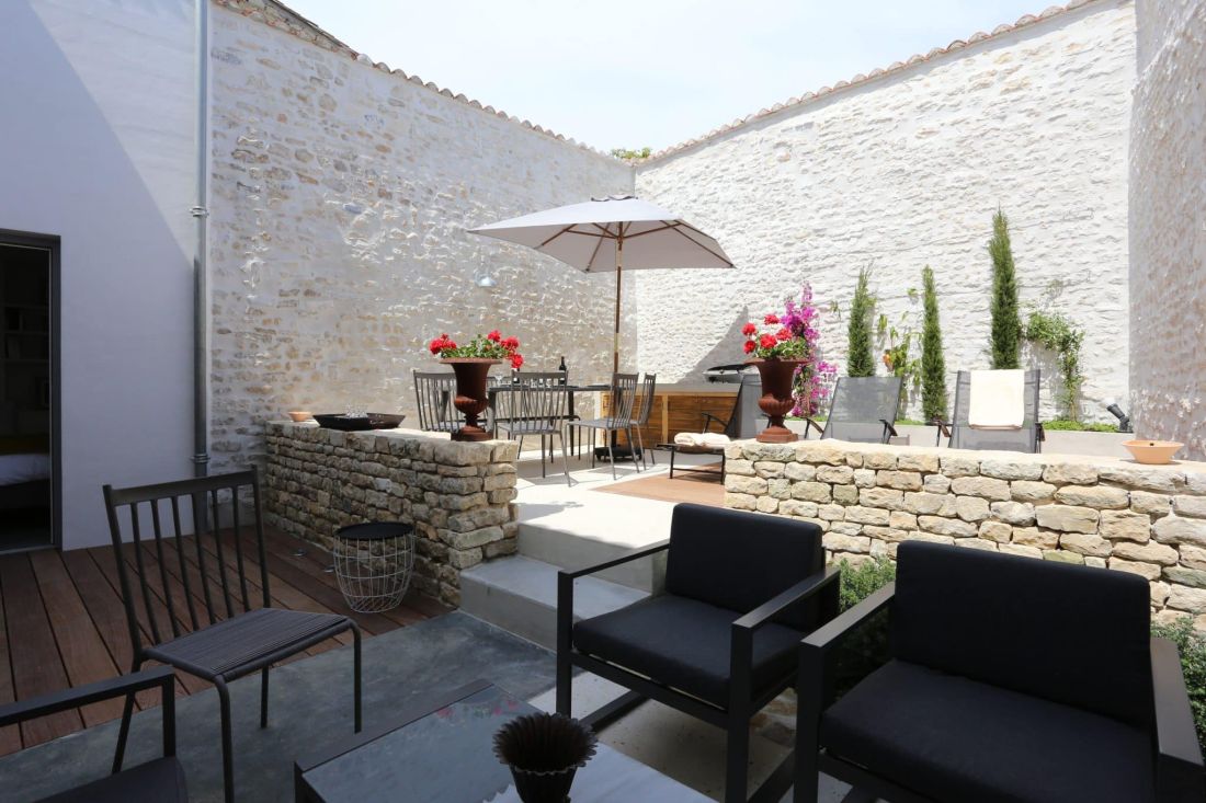 Photo 9: An accomodation located in Ars en R&eacute; on ile de R&eacute;.