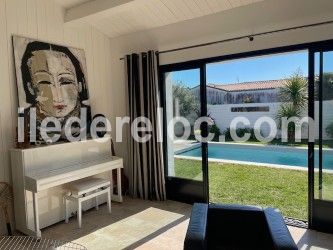 Photo 11: An accomodation located in Saint-Martin-de-R&eacute; on ile de R&eacute;.