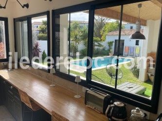 Photo 7: An accomodation located in Saint-Martin-de-R&eacute; on ile de R&eacute;.