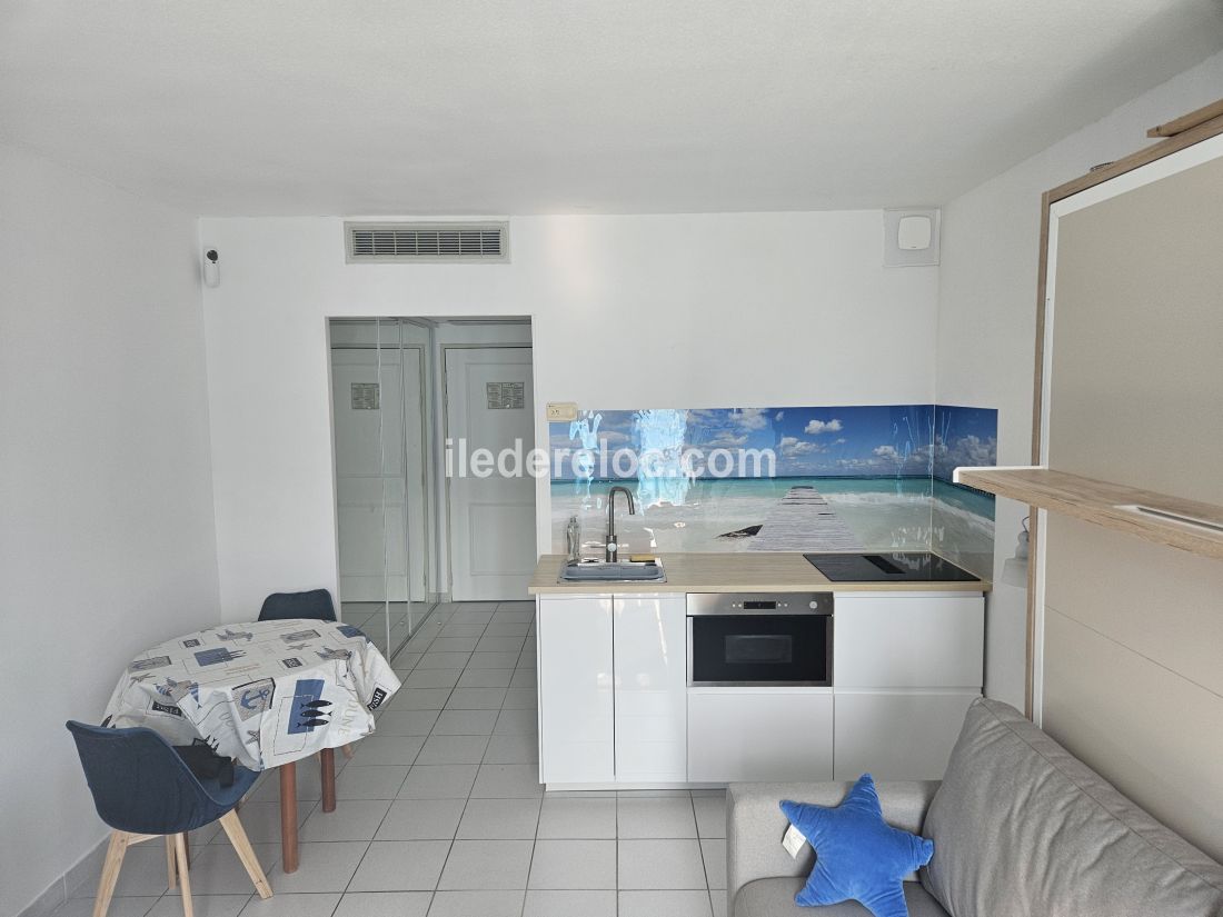 Photo 4: An accomodation located in Ars en R&eacute; on ile de R&eacute;.