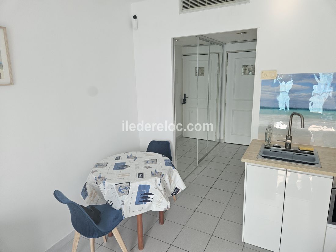 Photo 6: An accomodation located in Ars en R&eacute; on ile de R&eacute;.