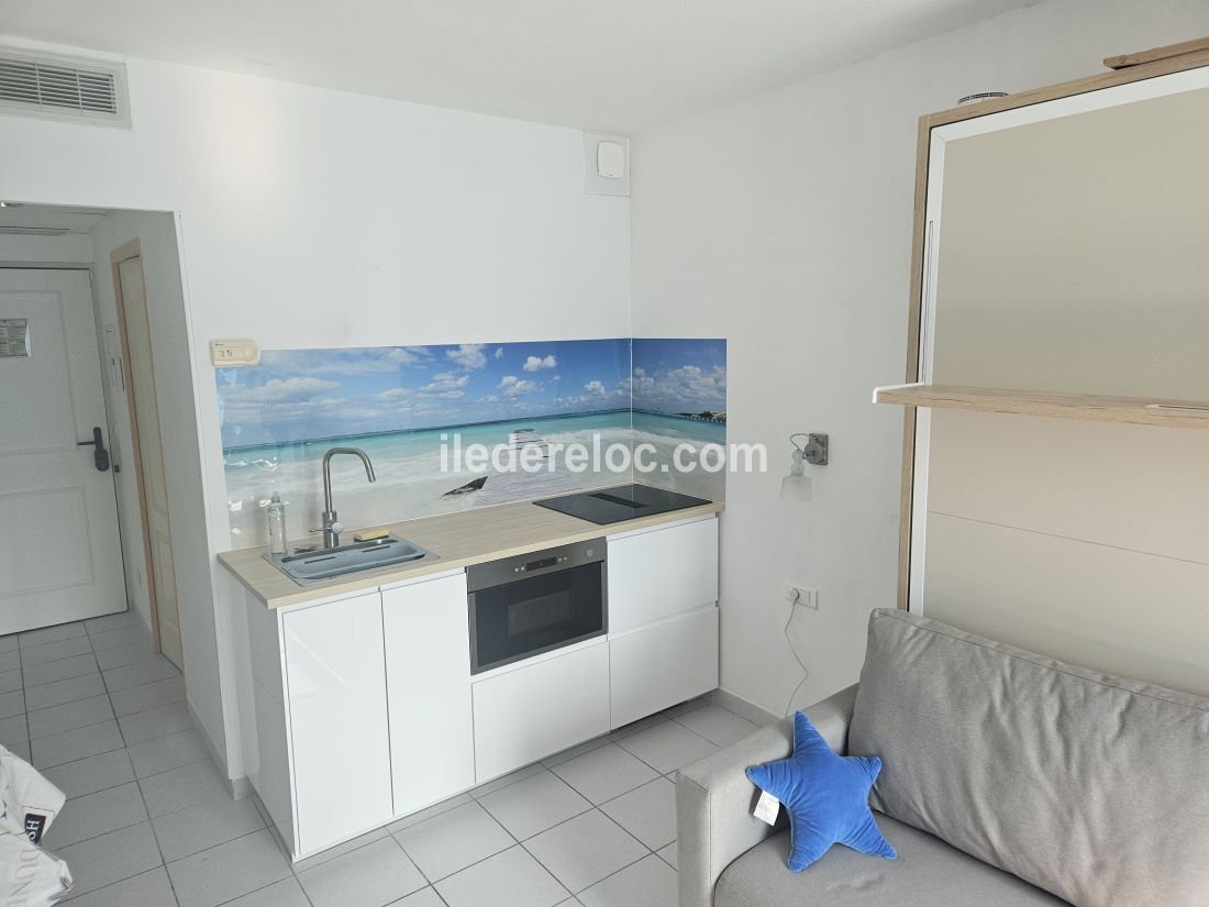 Photo 8: An accomodation located in Ars en R&eacute; on ile de R&eacute;.