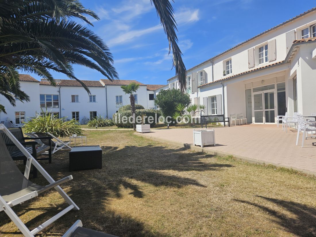 Photo 13: An accomodation located in Ars en R&eacute; on ile de R&eacute;.