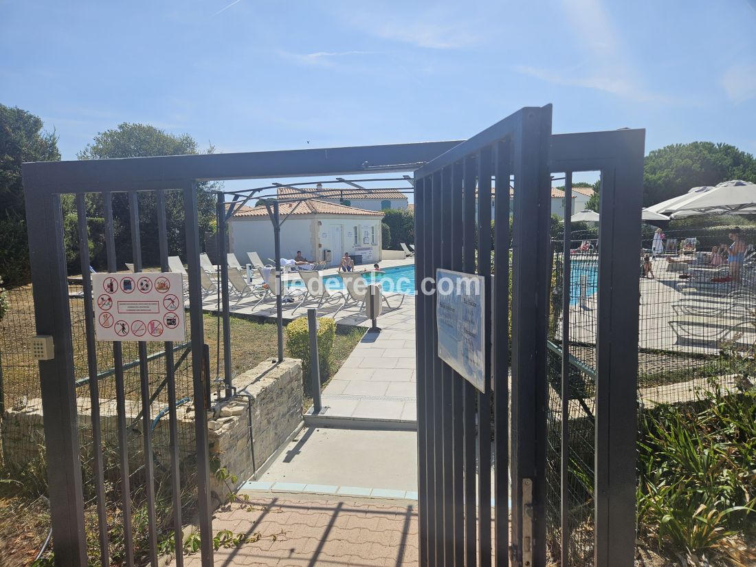 Photo 16: An accomodation located in Ars en R&eacute; on ile de R&eacute;.