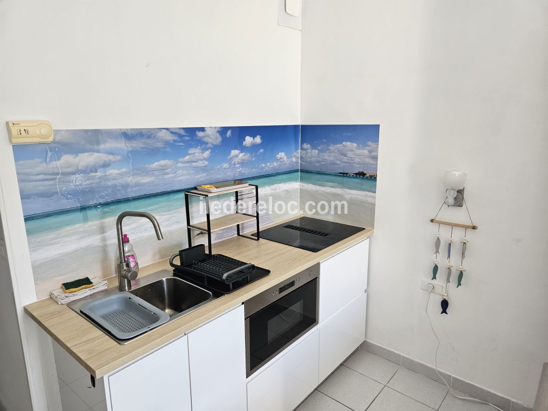 Photo 29: An accomodation located in Ars en R&eacute; on ile de R&eacute;.