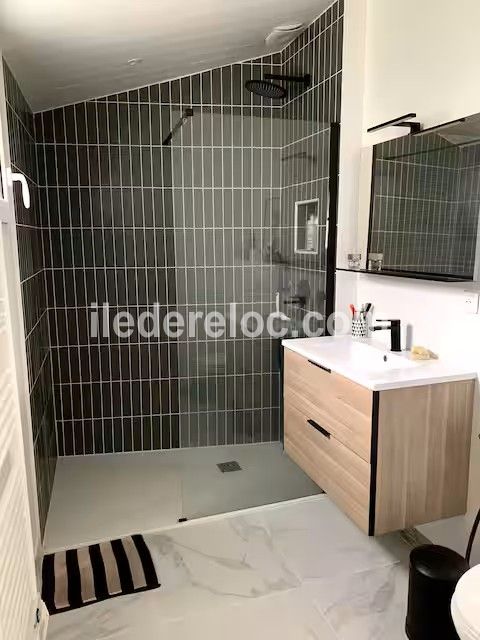 Photo 13: An accomodation located in Sainte-Marie-de-R&eacute; on ile de R&eacute;.