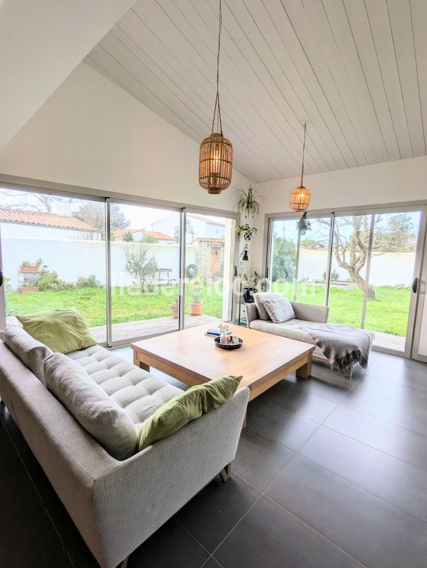 Photo 4: An accomodation located in Sainte-Marie-de-R&eacute; on ile de R&eacute;.