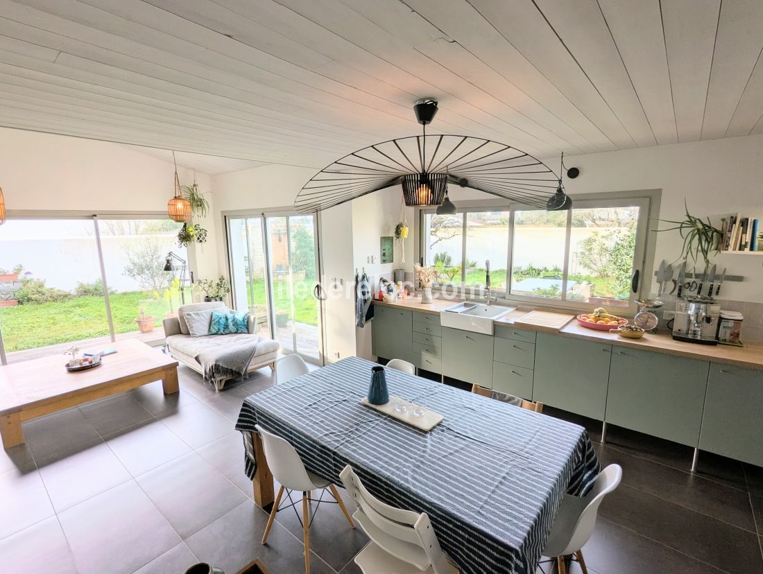 Photo 6: An accomodation located in Sainte-Marie-de-R&eacute; on ile de R&eacute;.