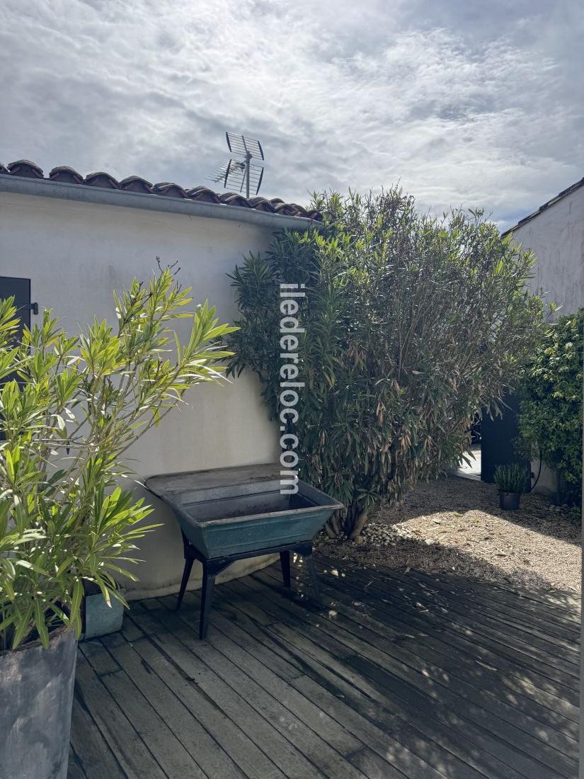 Photo 10: An accomodation located in Sainte-Marie-de-R&eacute; on ile de R&eacute;.