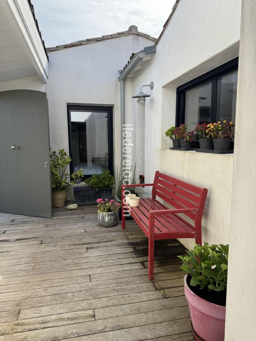 Photo 13: An accomodation located in Sainte-Marie-de-R&eacute; on ile de R&eacute;.