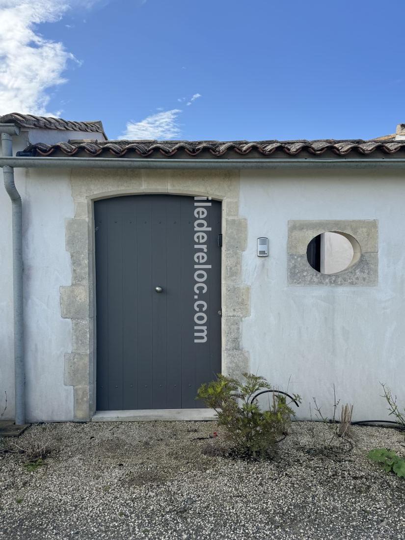 Photo 9: An accomodation located in Sainte-Marie-de-R&eacute; on ile de R&eacute;.