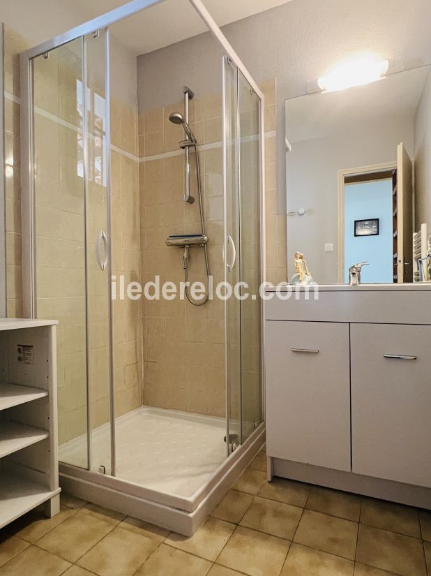 Photo 13: An accomodation located in La Flotte-en-R&eacute; on ile de R&eacute;.