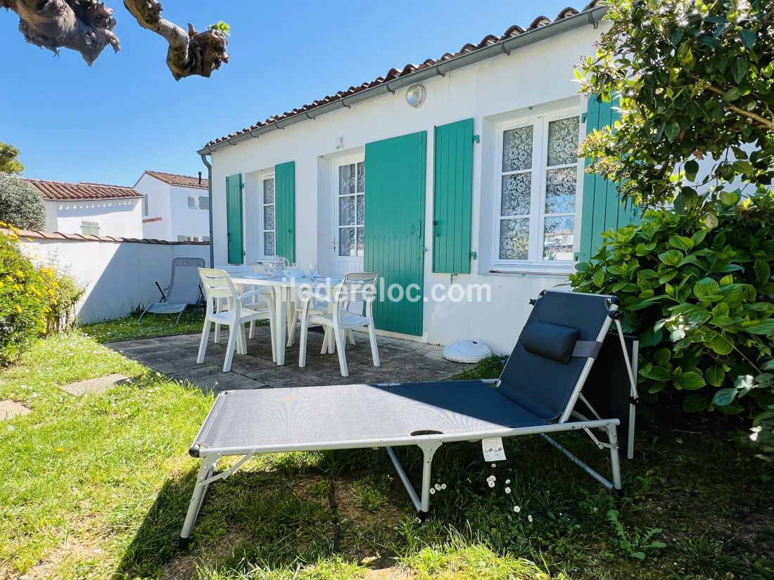 Photo 18: An accomodation located in La Flotte-en-R&eacute; on ile de R&eacute;.