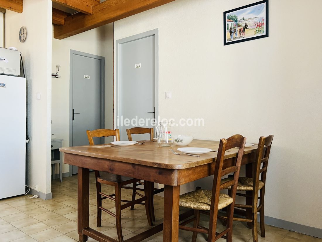 Photo 8: An accomodation located in La Flotte-en-R&eacute; on ile de R&eacute;.