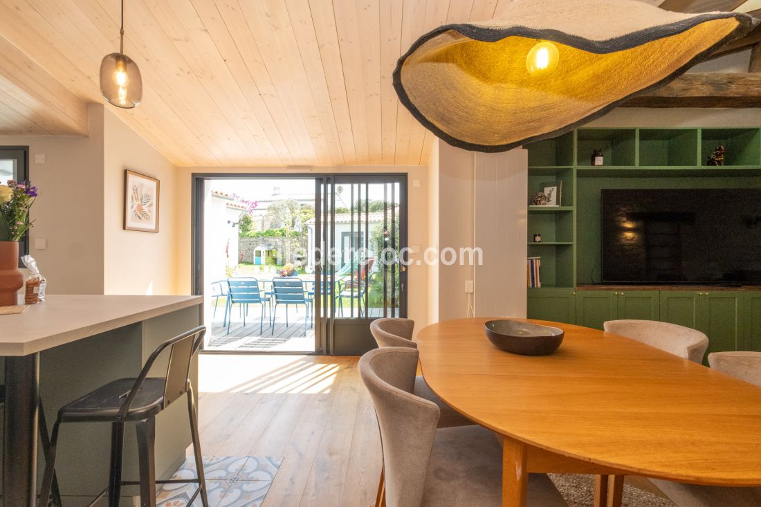 Photo 10: An accomodation located in Sainte-Marie-de-R&eacute; on ile de R&eacute;.