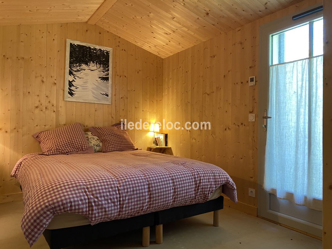 Photo 10: An accomodation located in Sainte-Marie-de-R&eacute; on ile de R&eacute;.