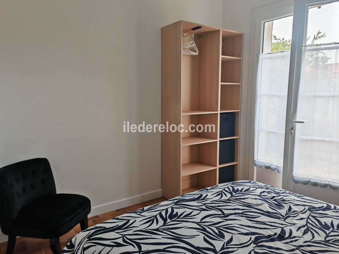 Photo 17: An accomodation located in Saint-Martin-de-R&eacute; on ile de R&eacute;.