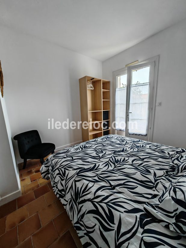 Photo 16: An accomodation located in Saint-Martin-de-R&eacute; on ile de R&eacute;.